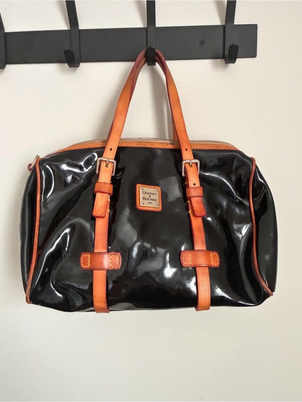 Dooney & Bourke Patent Leather/Vachetta Leather Purse J2314182